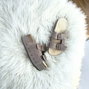 Cushionaire Beige Suede Buckle Sandals